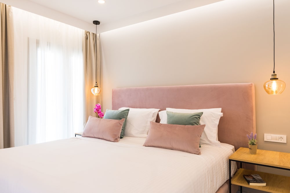 V Luxury Suites — Hotel rooms in Perama (Corfu), Ionian Islands
