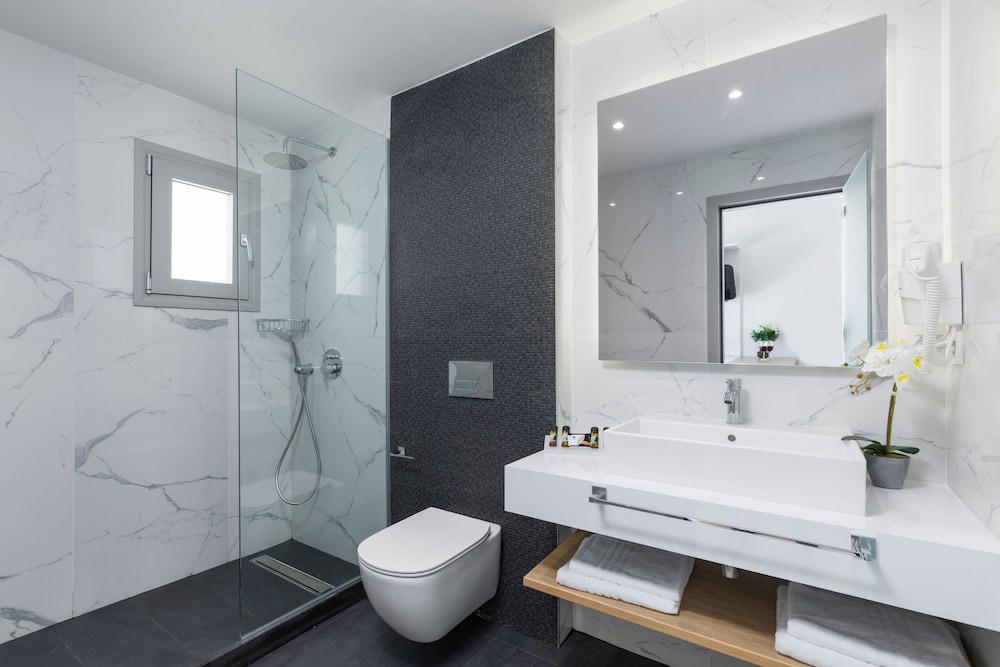 V Luxury Suites — Hotel rooms in Perama (Corfu), Ionian Islands