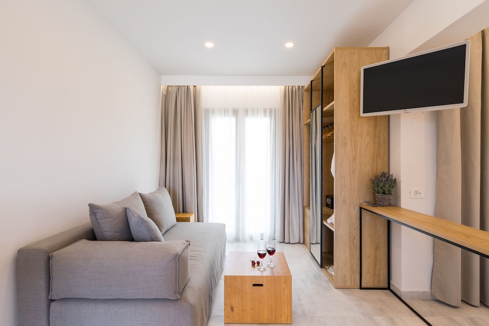 V Luxury Suites — Hotel rooms in Perama (Corfu), Ionian Islands