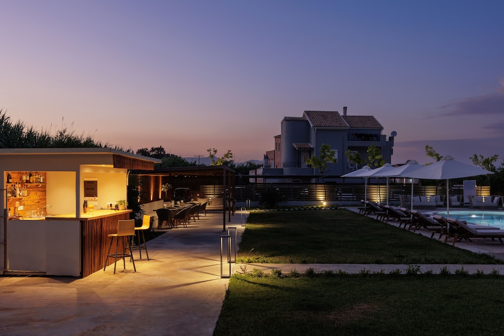 V Luxury Suites — Restaurant & bars in Perama (Corfu), Ionian Islands