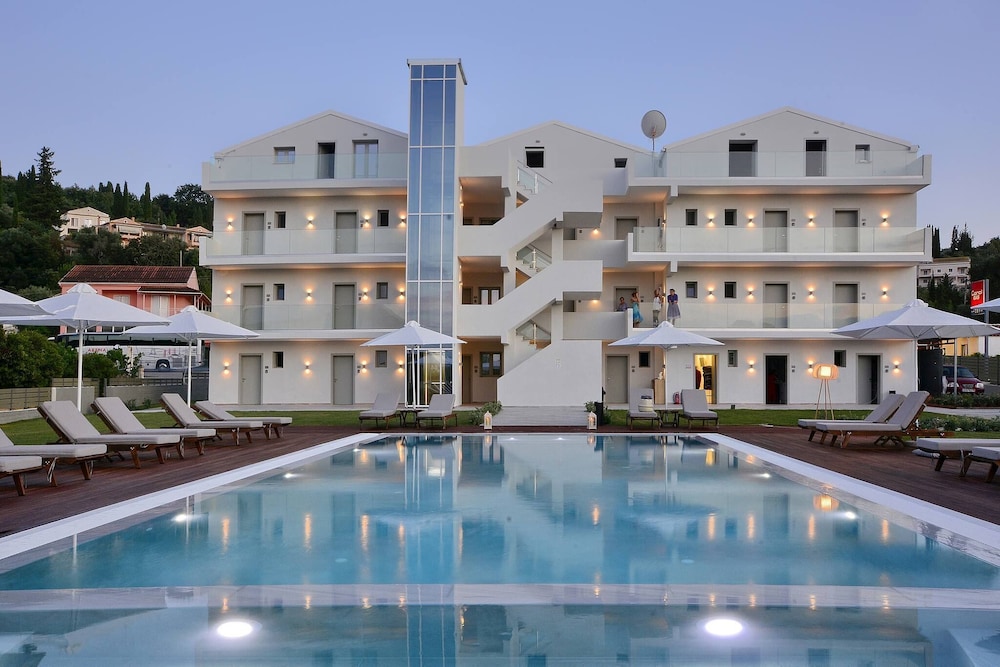 V Luxury Suites — Hotel building in Perama (Corfu), Ionian Islands