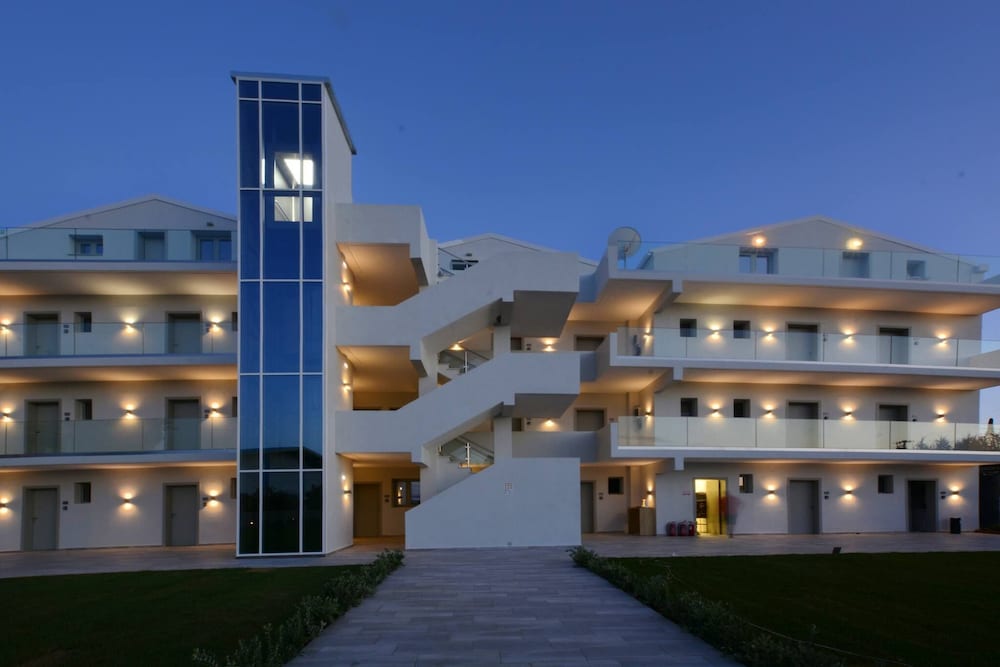 V Luxury Suites — Hotel building in Perama (Corfu), Ionian Islands