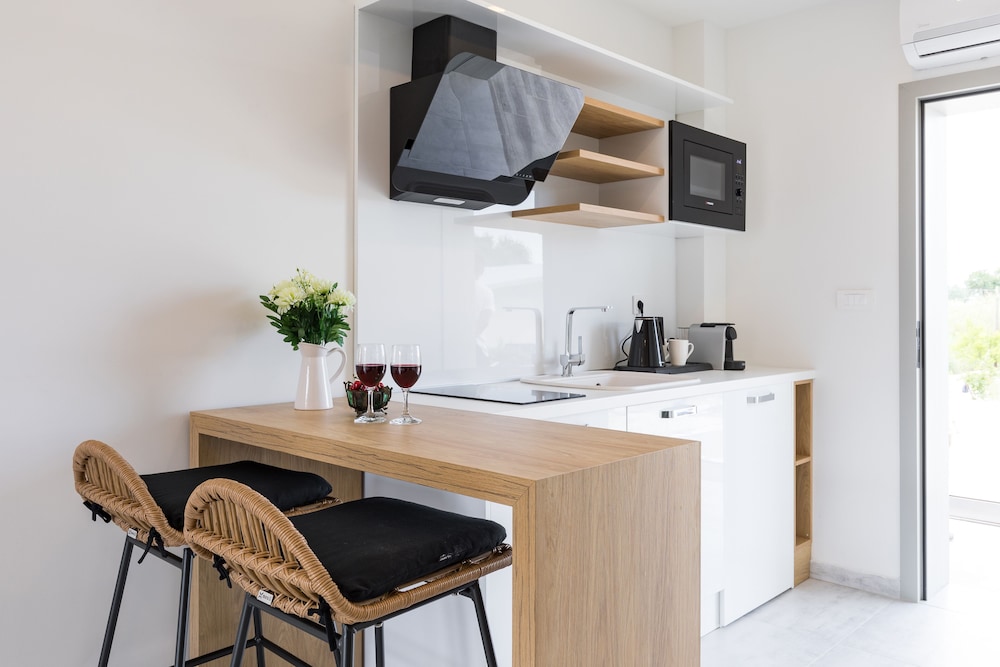 V Luxury Suites — Hotel rooms in Perama (Corfu), Ionian Islands