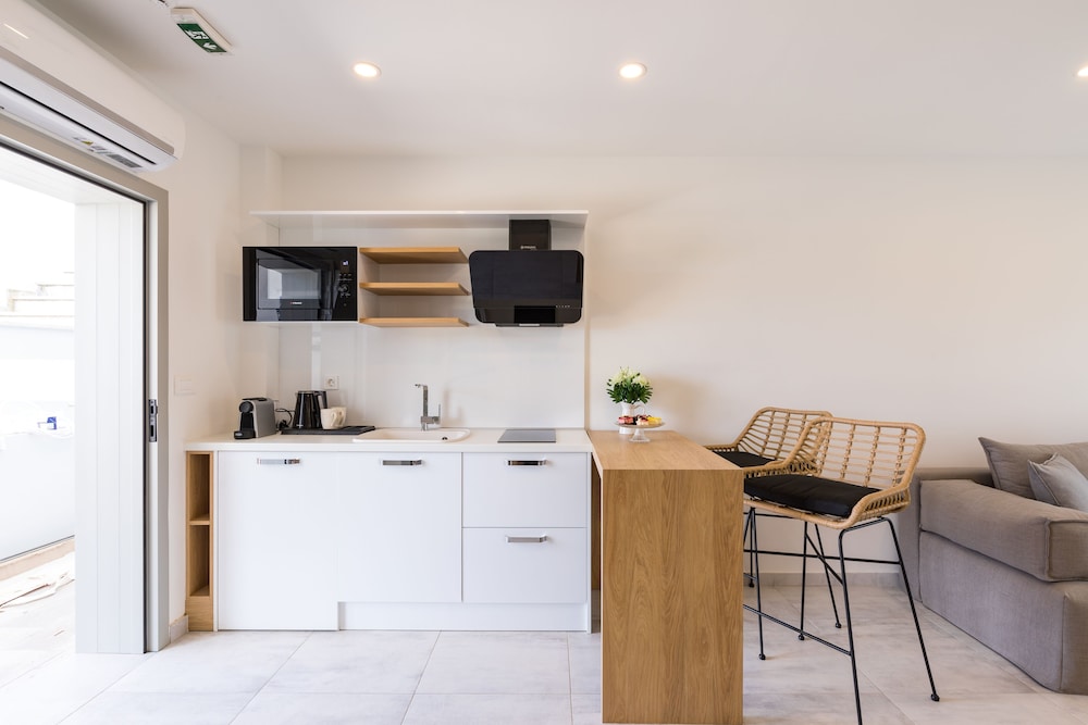 V Luxury Suites — Hotel rooms in Perama (Corfu), Ionian Islands