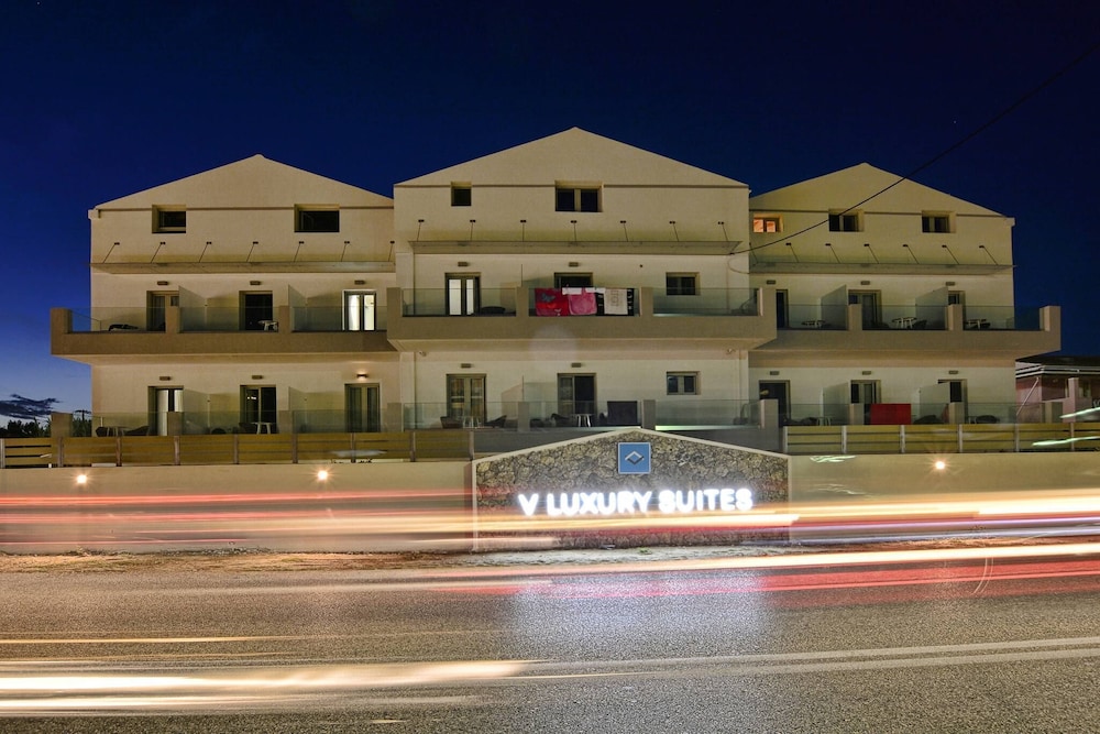 V Luxury Suites — Hotel building in Perama (Corfu), Ionian Islands