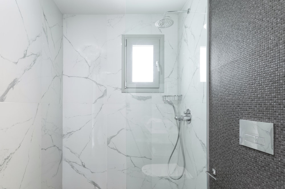 V Luxury Suites — Hotel rooms in Perama (Corfu), Ionian Islands