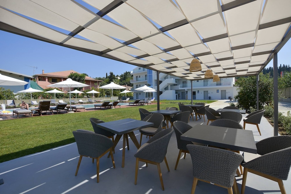 V Luxury Suites — Restaurant & bars in Perama (Corfu), Ionian Islands