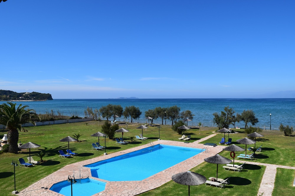 S&C Kosmos Beach Resort — Main photo in Roda, Ionian Islands