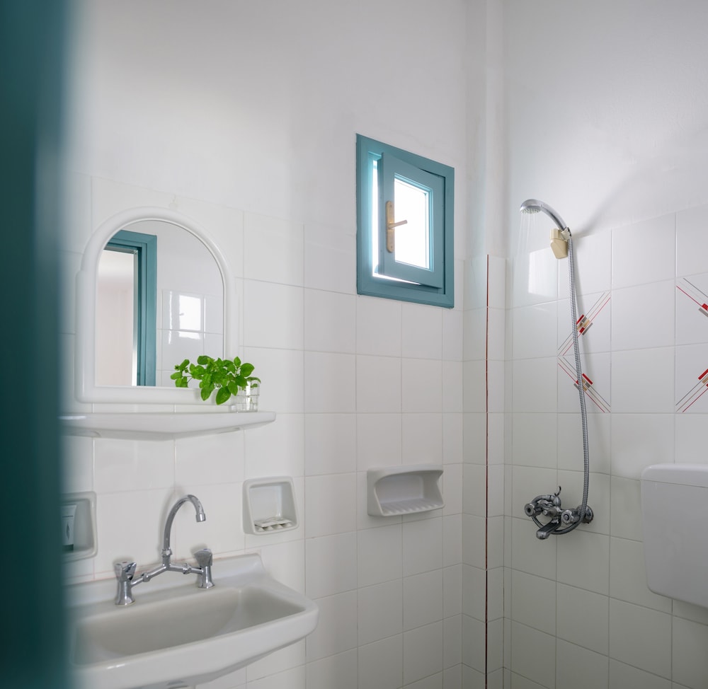 Armonia — Hotel rooms in Kamari, South Aegean