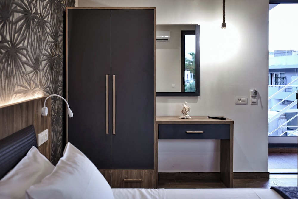 Del Mar Apartments in Stalis — Hotel rooms in Stalida