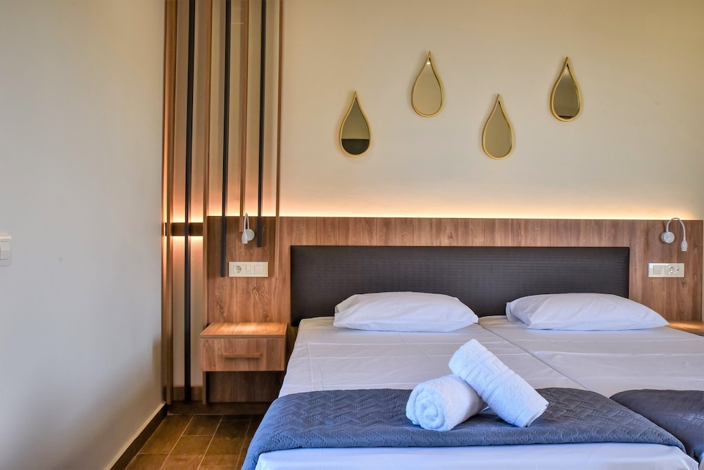 Del Mar Apartments in Stalis — Hotel rooms in Stalida