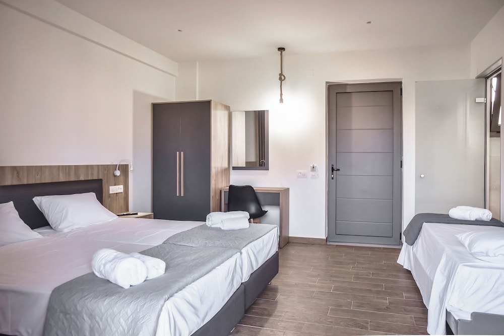Del Mar Apartments in Stalis — Hotel rooms in Stalida