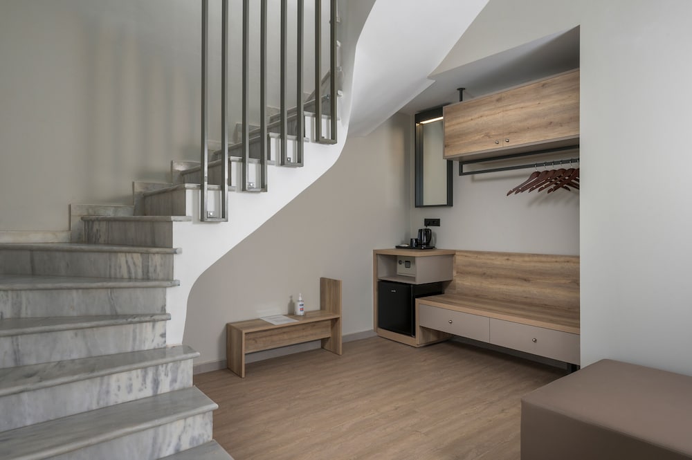 Mare Blue & Suites — Rooms in Georgioupolis