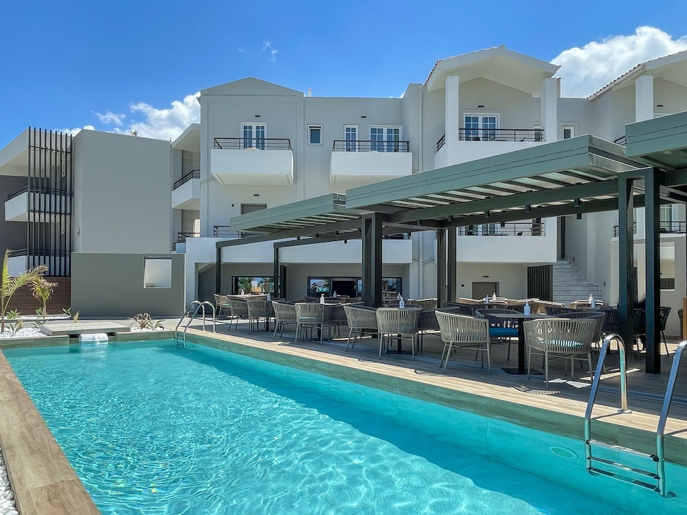 Mare Blue & Suites — Outdoor in Georgioupolis