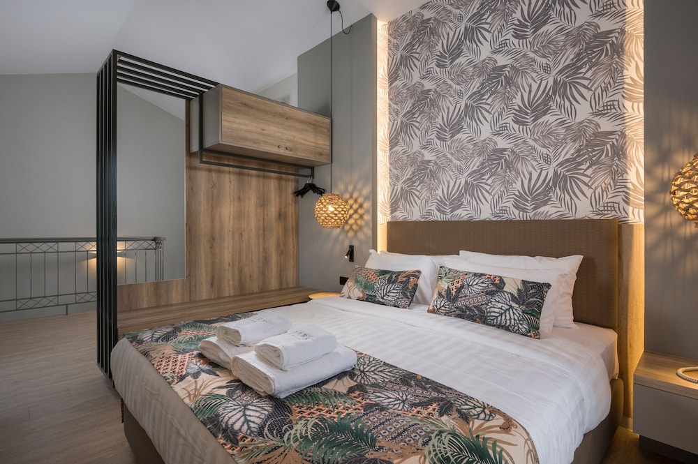 Mare Blue & Suites — Rooms in Georgioupolis
