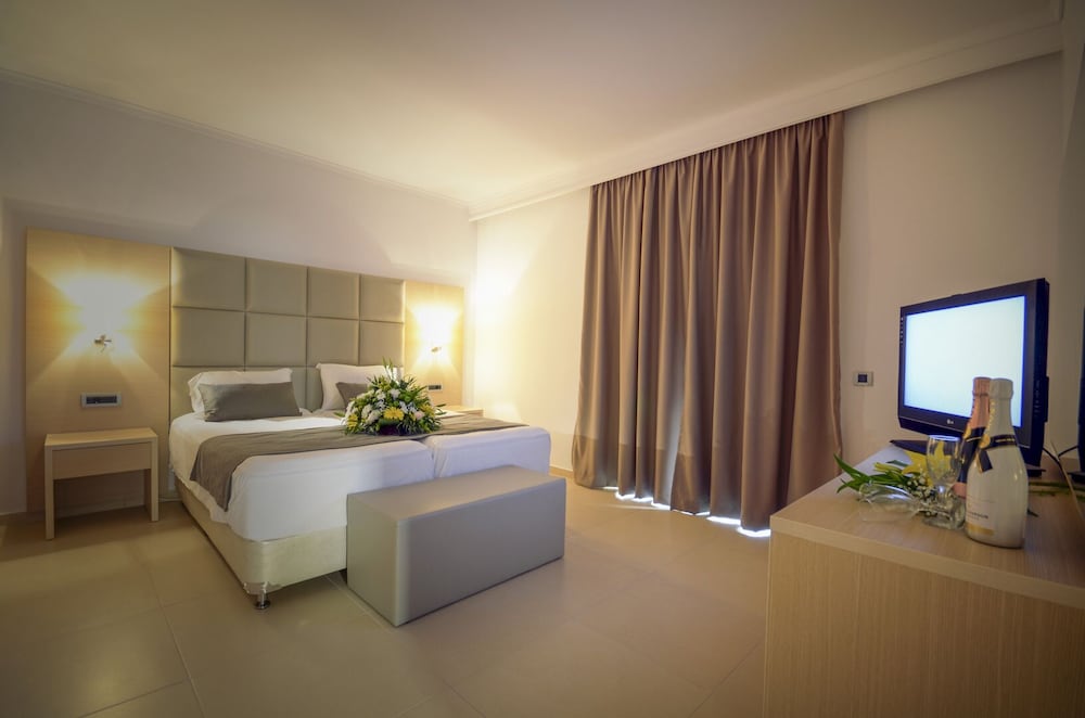 Aegean Blu Kos — Hotel rooms in Kos Town, South Aegean