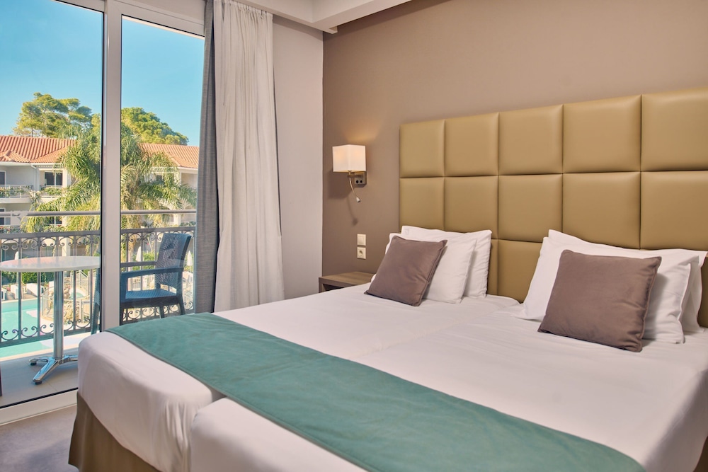 Tsilivi Beach Hotel — Hotel rooms in Tsilivi, Ionian Islands