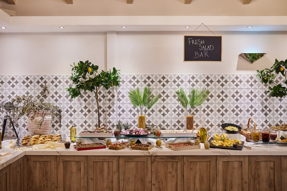 Tsilivi Beach Hotel — Restaurant & bars in Tsilivi, Ionian Islands
