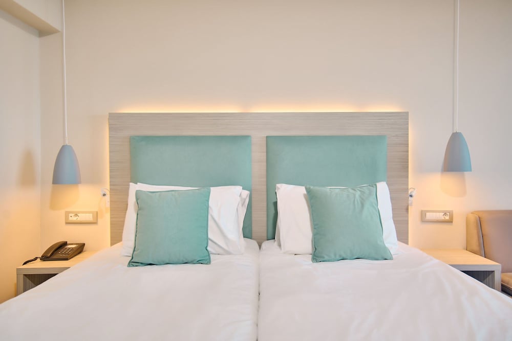 Tsilivi Beach Hotel — Hotel rooms in Tsilivi, Ionian Islands