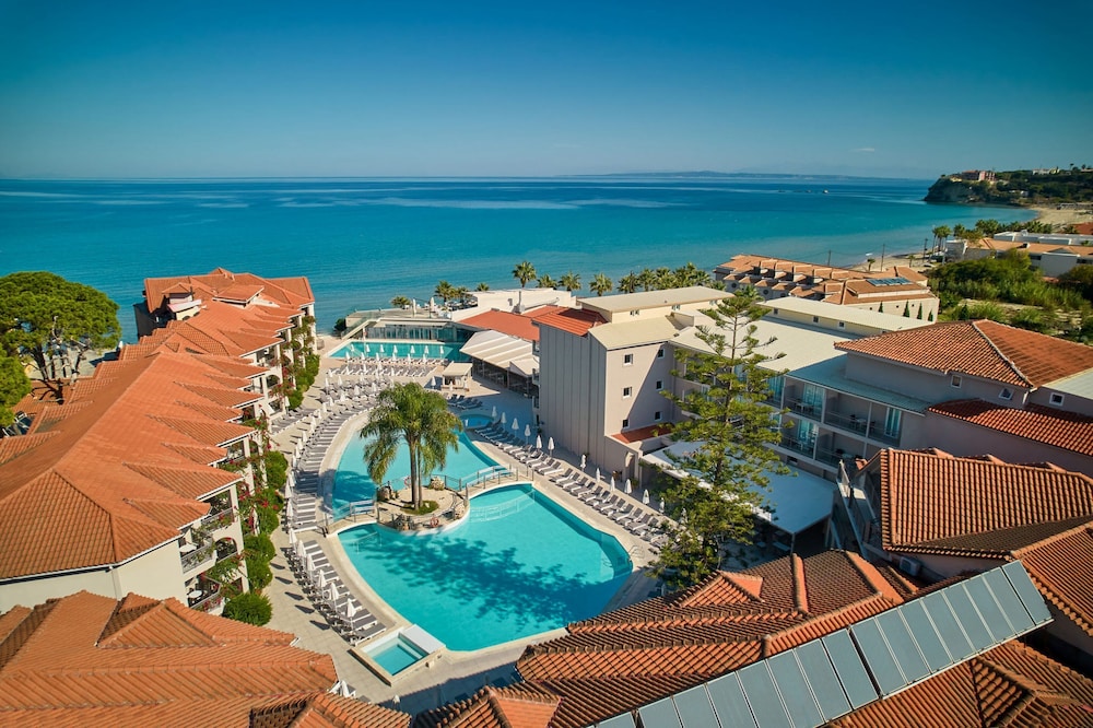 Tsilivi Beach Hotel — Swimming pool in Tsilivi, Ionian Islands