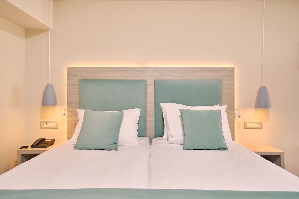 Tsilivi Beach Hotel — Hotel rooms in Tsilivi, Ionian Islands