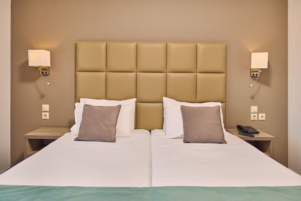 Tsilivi Beach Hotel — Hotel rooms in Tsilivi, Ionian Islands