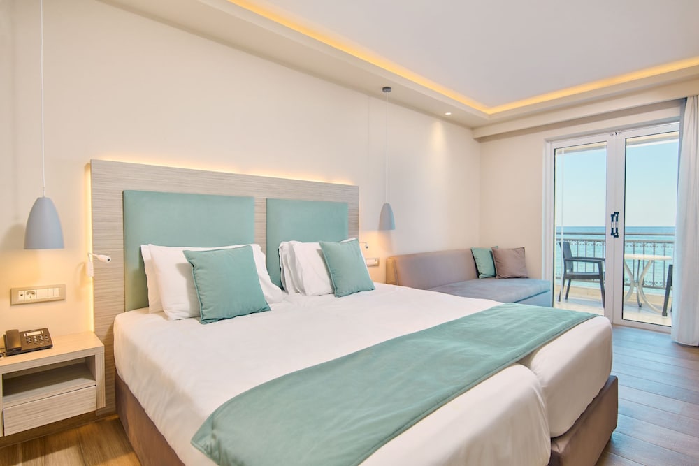 Tsilivi Beach Hotel — Hotel rooms in Tsilivi, Ionian Islands