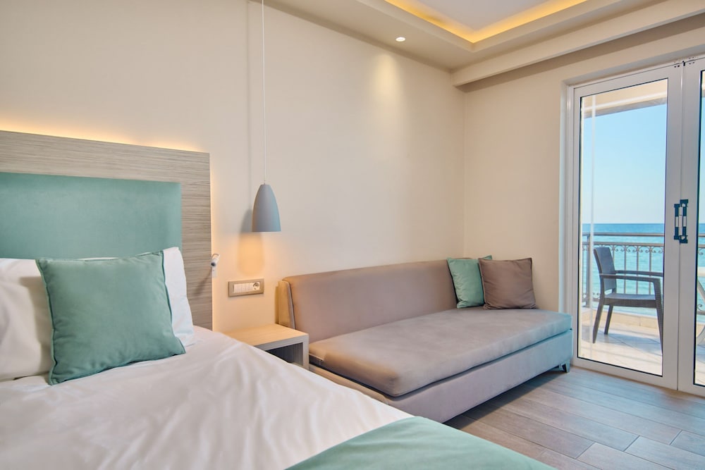 Tsilivi Beach Hotel — Hotel rooms in Tsilivi, Ionian Islands