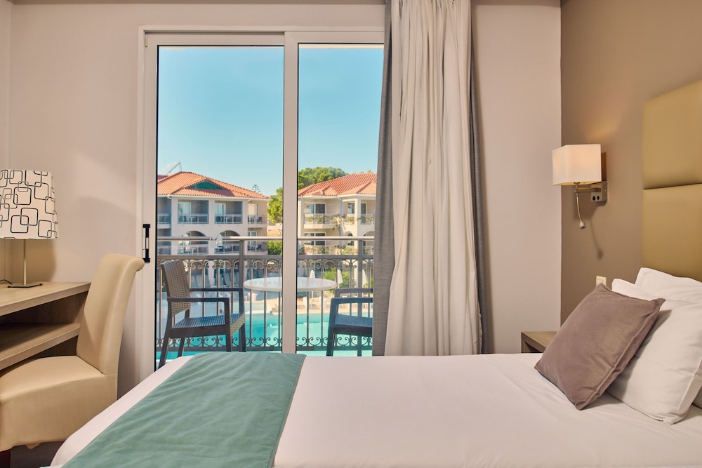 Tsilivi Beach Hotel — Hotel rooms in Tsilivi, Ionian Islands