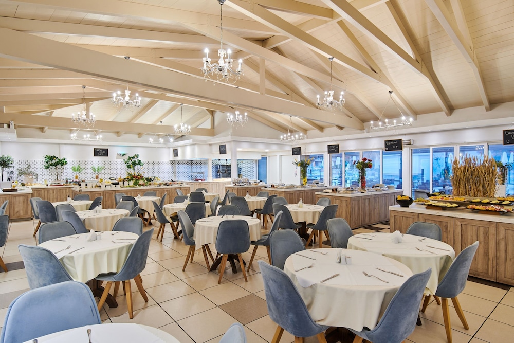 Tsilivi Beach Hotel — Restaurant & bars in Tsilivi, Ionian Islands