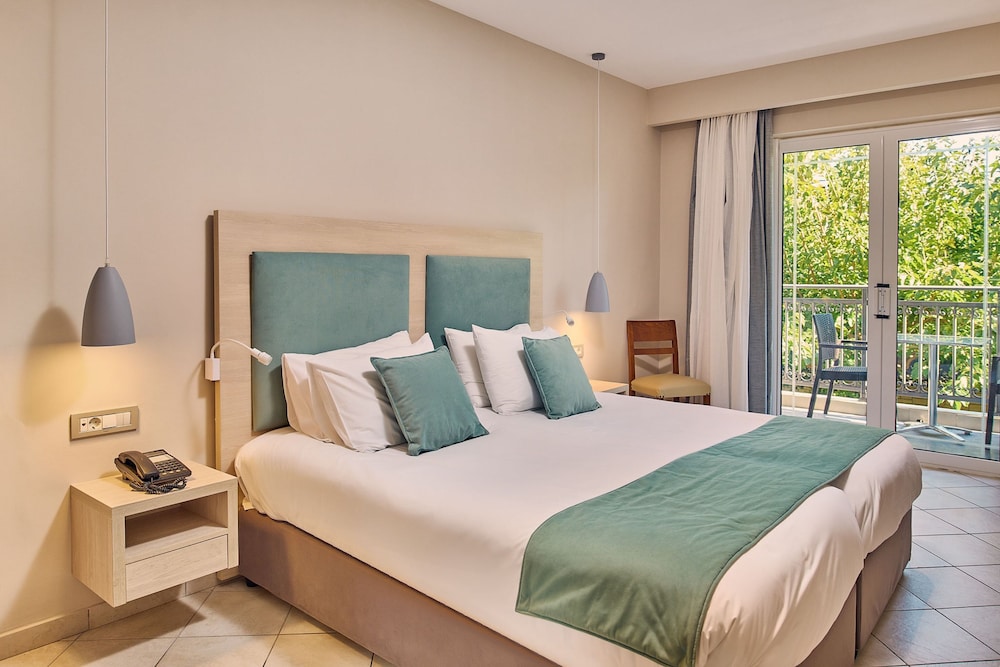 Tsilivi Beach Hotel — Hotel rooms in Tsilivi, Ionian Islands