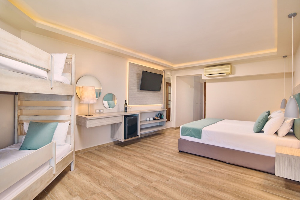 Tsilivi Beach Hotel — Hotel rooms in Tsilivi, Ionian Islands