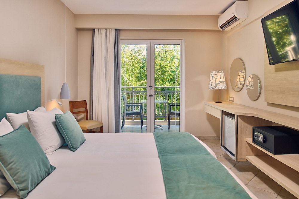 Tsilivi Beach Hotel — Hotel rooms in Tsilivi, Ionian Islands