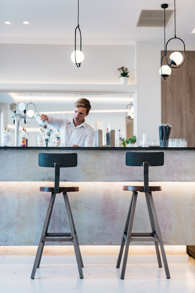 Tesoro Hotel Zakynthos — Restaurant & bars in Tsilivi, Ionian Islands