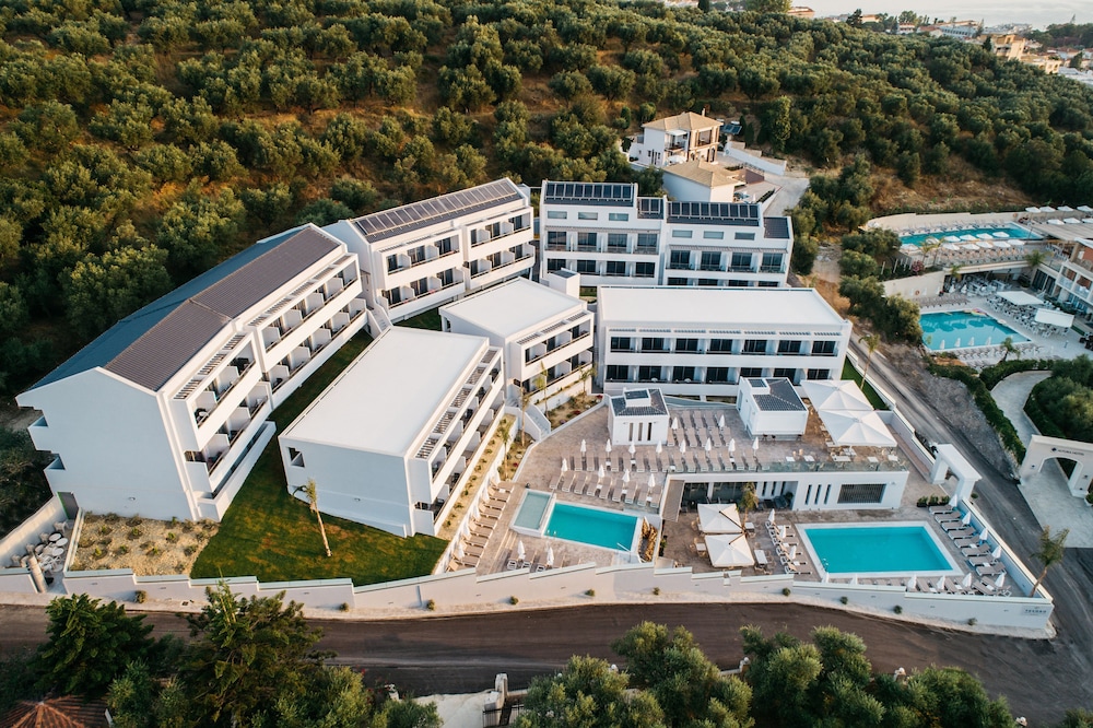 Tesoro Hotel Zakynthos — Hotel building in Tsilivi, Ionian Islands