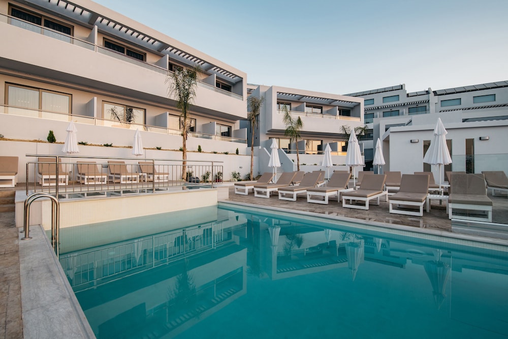 Tesoro Hotel Zakynthos — Swimming pool in Tsilivi, Ionian Islands
