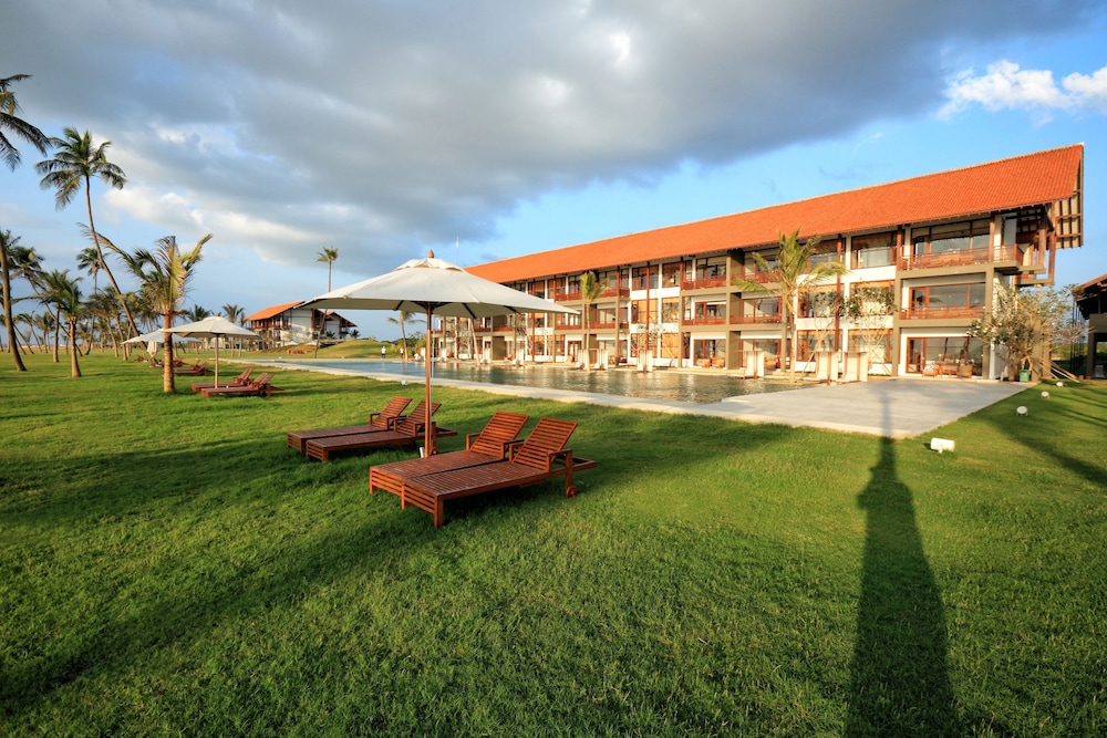 Anantaya Resort and Spa Chilaw — Hotel building in Chilaw