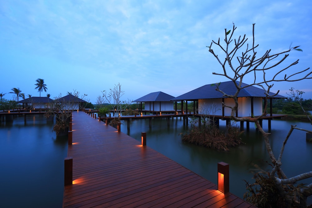 Anantaya Resort and Spa Chilaw — Hotel building in Chilaw