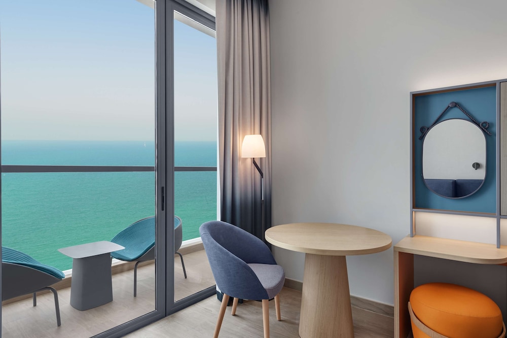 Hampton by Hilton Marjan Island — Hotel rooms in Ras al Khaimah