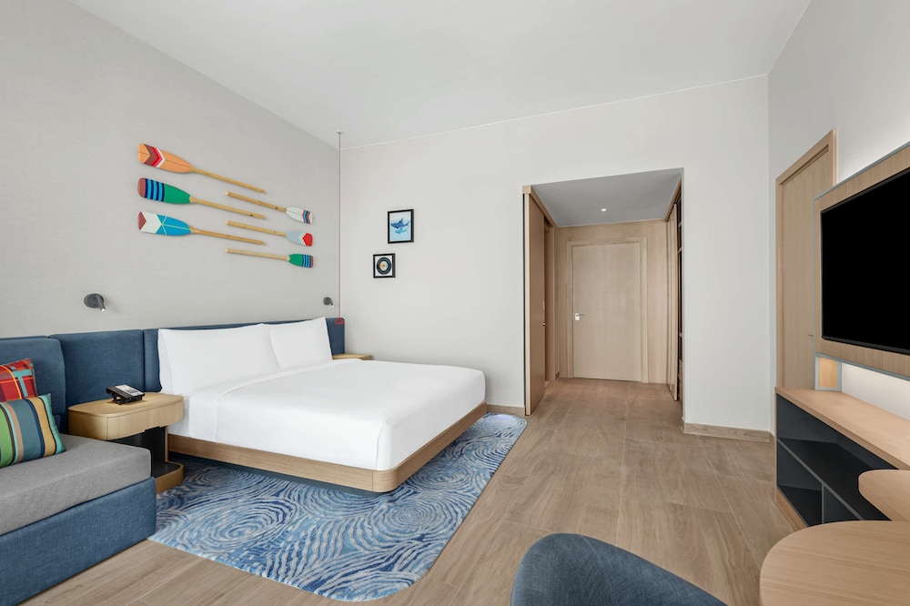 Hampton by Hilton Marjan Island — Hotel rooms in Ras al Khaimah