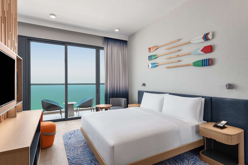 Hampton by Hilton Marjan Island — Hotel rooms in Ras al Khaimah