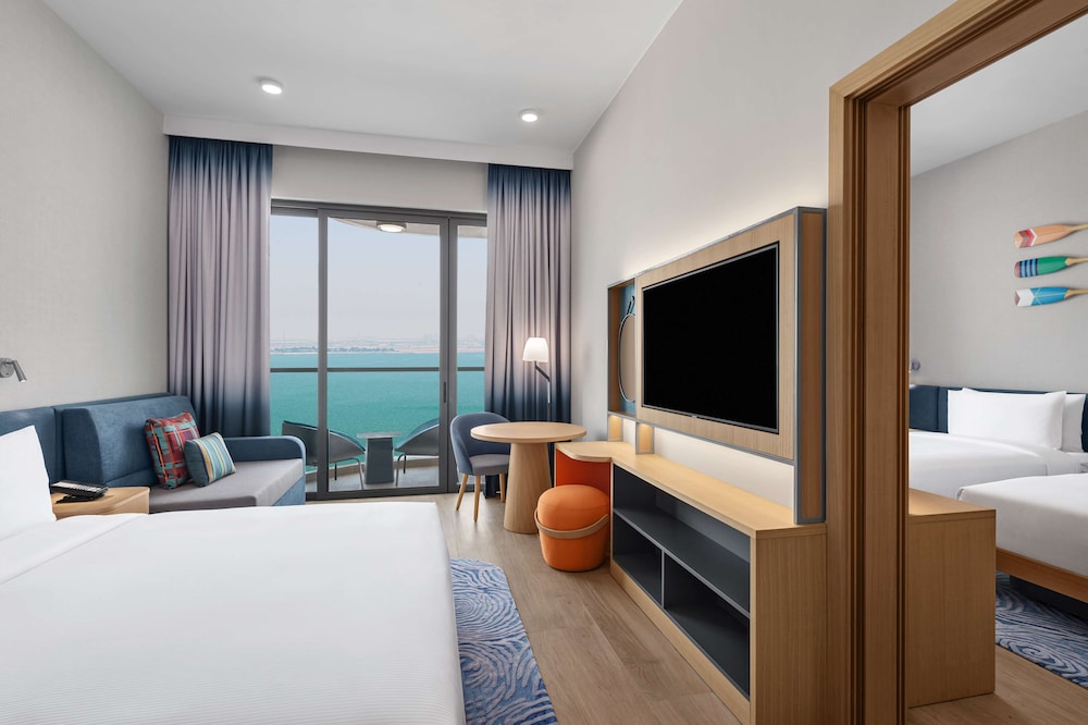 Hampton by Hilton Marjan Island — Hotel rooms in Ras al Khaimah