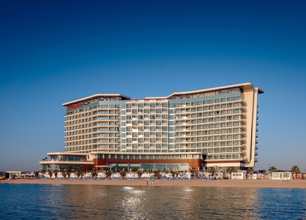 Hampton by Hilton Marjan Island — Hotel building in Ras al Khaimah
