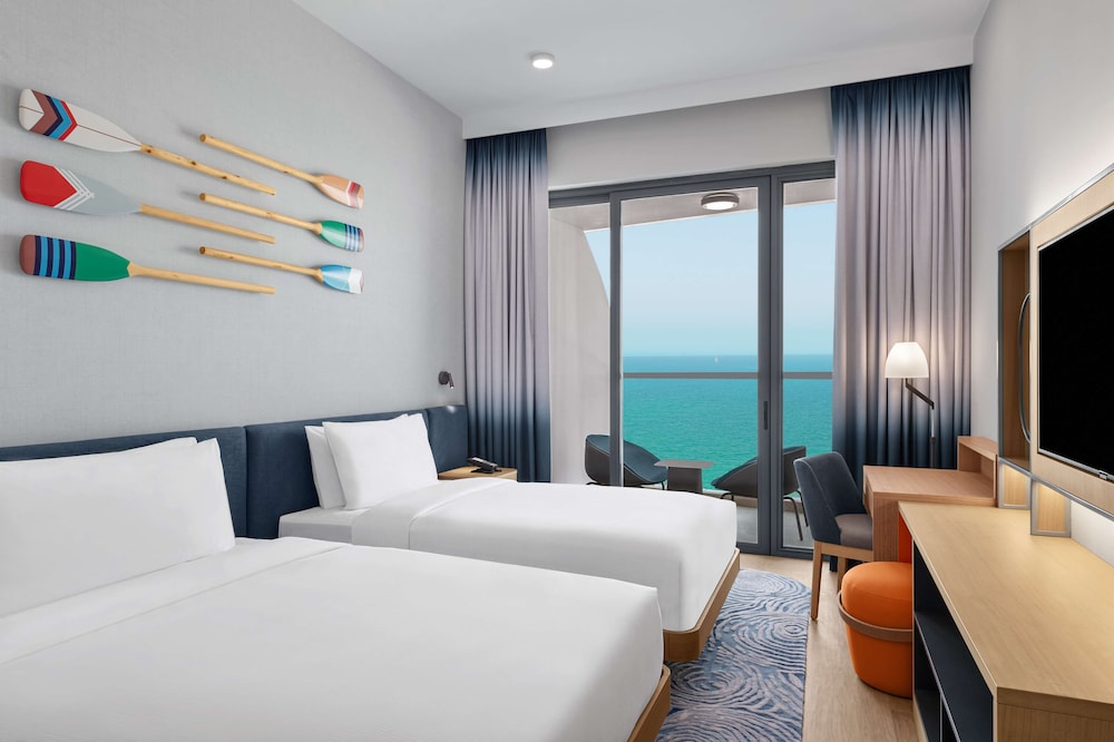 Hampton by Hilton Marjan Island — Hotel rooms in Ras al Khaimah