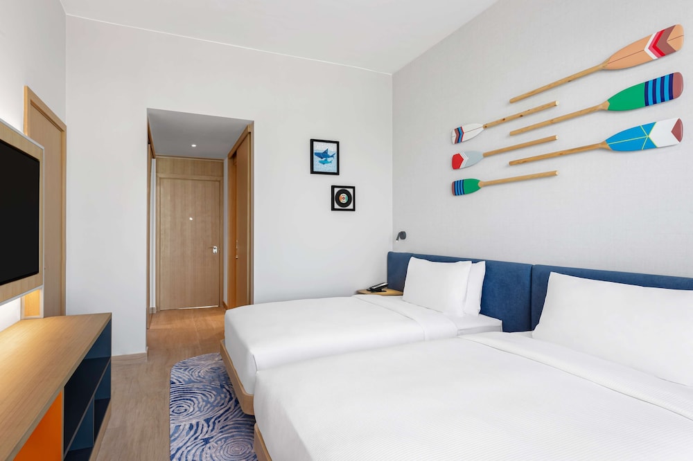 Hampton by Hilton Marjan Island — Hotel rooms in Ras al Khaimah