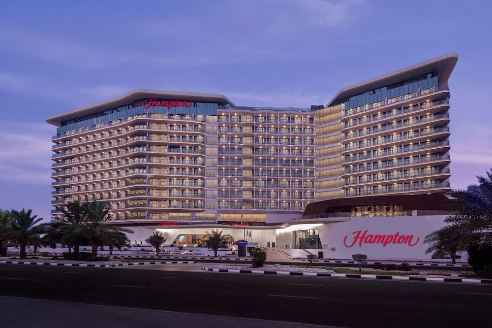 Hampton by Hilton Marjan Island — Hotel building in Ras al Khaimah