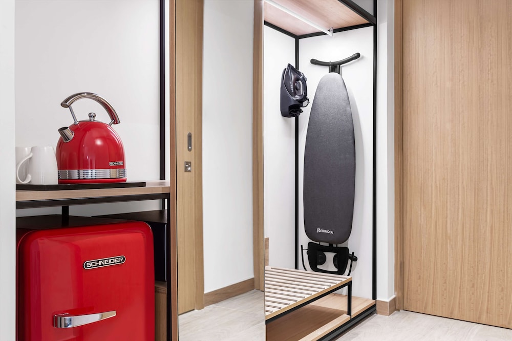 Hampton by Hilton Marjan Island — Hotel rooms in Ras al Khaimah
