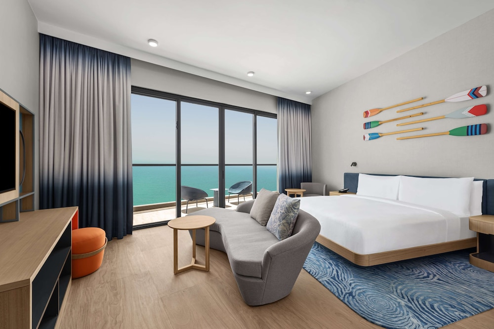 Hampton by Hilton Marjan Island — Hotel rooms in Ras al Khaimah