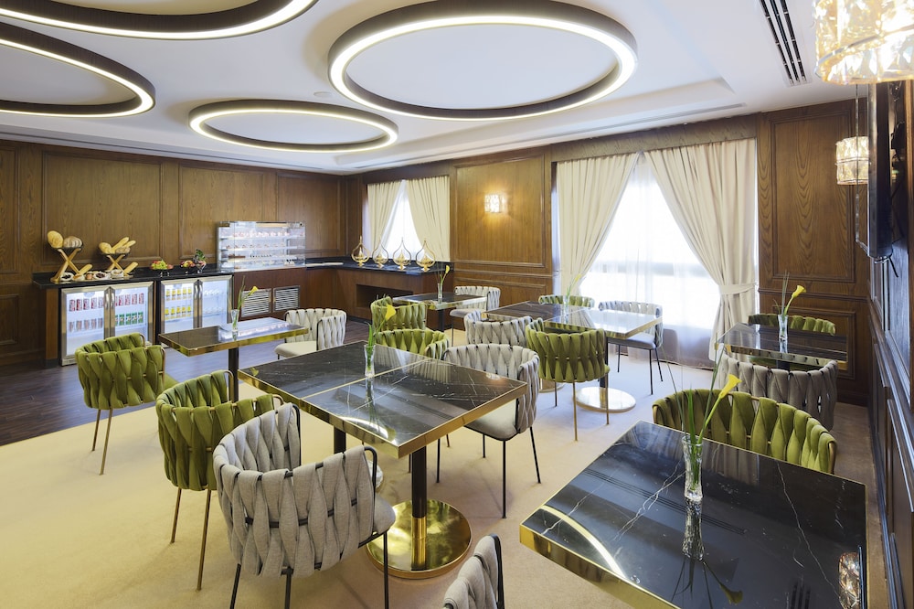 Barceló Al Jaddaf — Restaurant & bars in Dubai