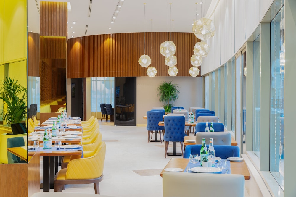 Barceló Al Jaddaf — Restaurant & bars in Dubai